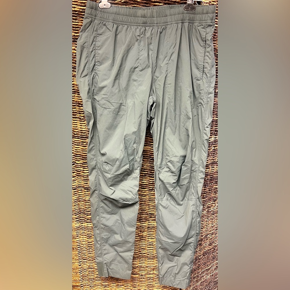 Relwen- Womens‎ Muted Olive Green Windbreaker Joggers, Size: Medium